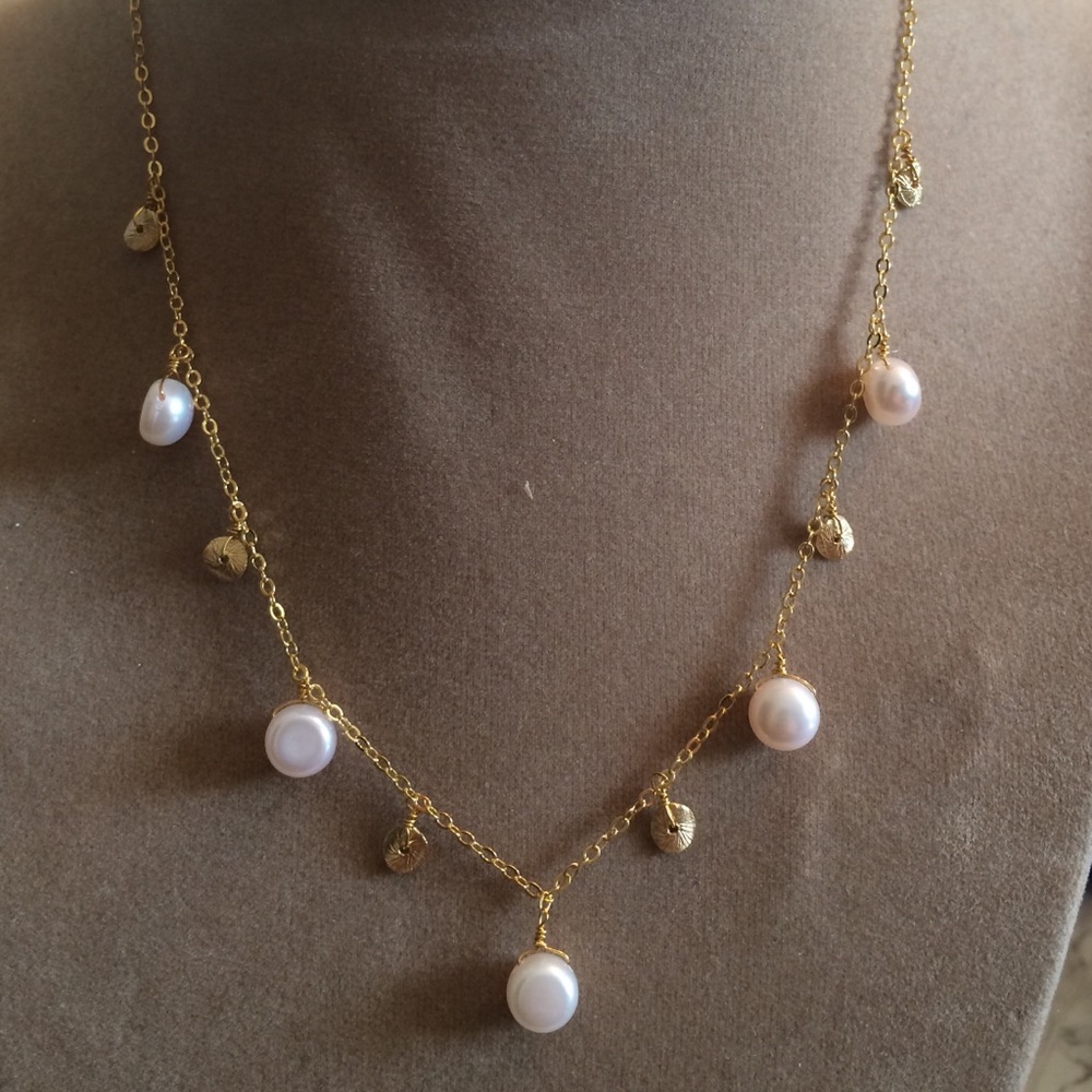 Pearl and gold plated necklace